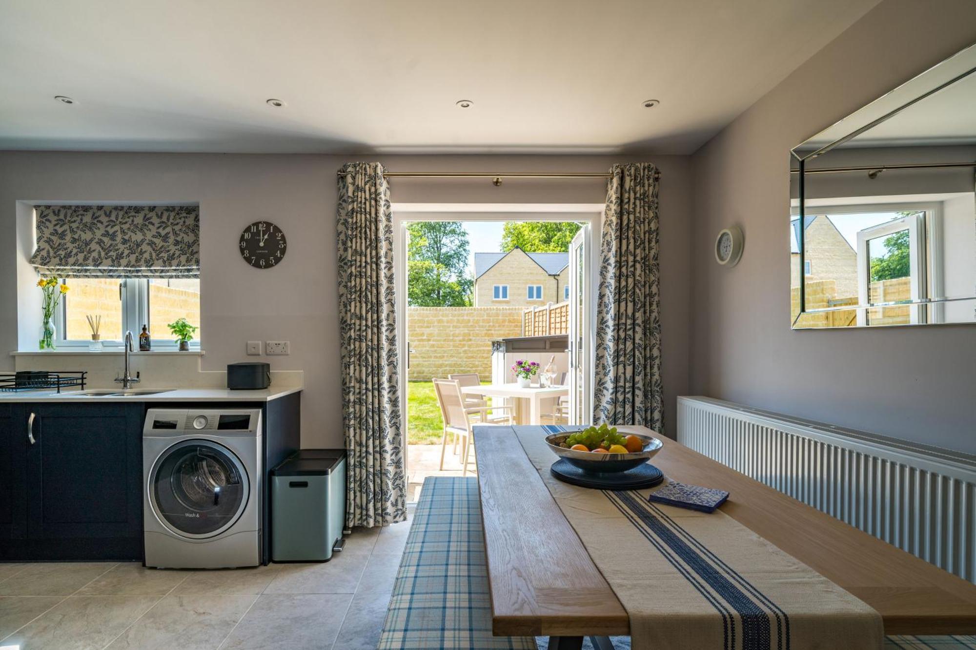 Fleming Cottage - Contemporary Cotswold Home Upper Rissington Exterior foto